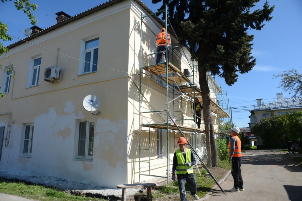 В Коломне продолжается капремонт дома, который имеет статус объекта культурного наследия