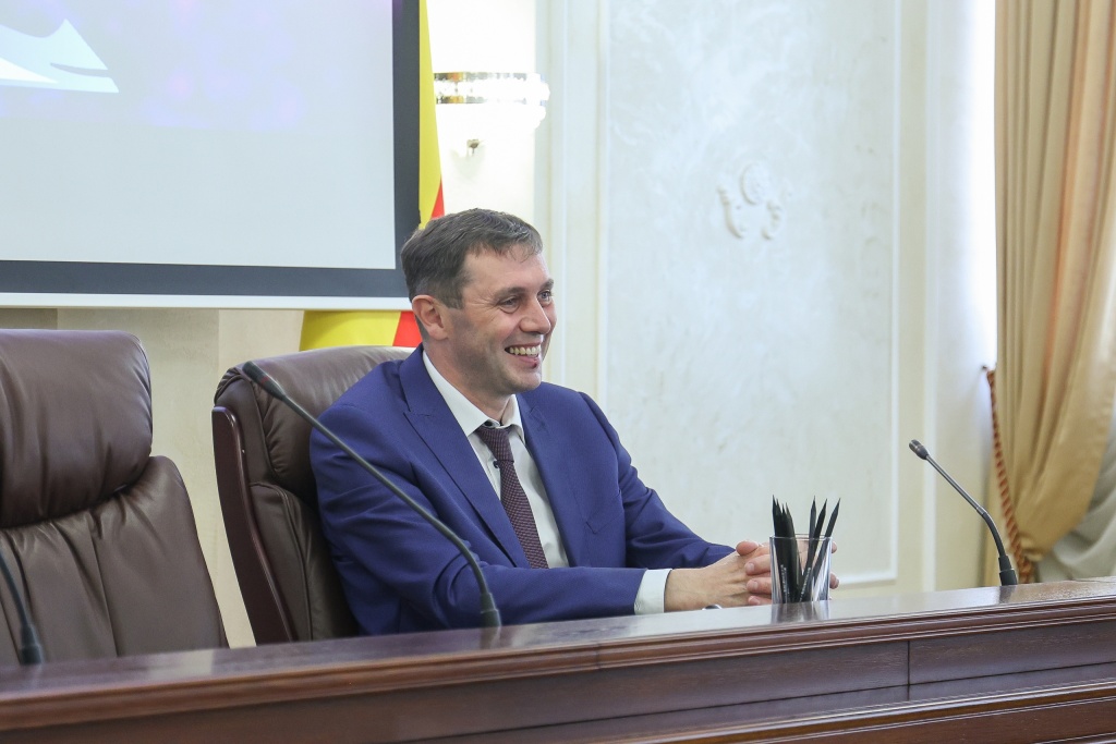 Сергей Петрин принял участие в церемонии награждения фестиваля педагогического мастерства «От признания к призванию»: отмечены лучшие педагоги