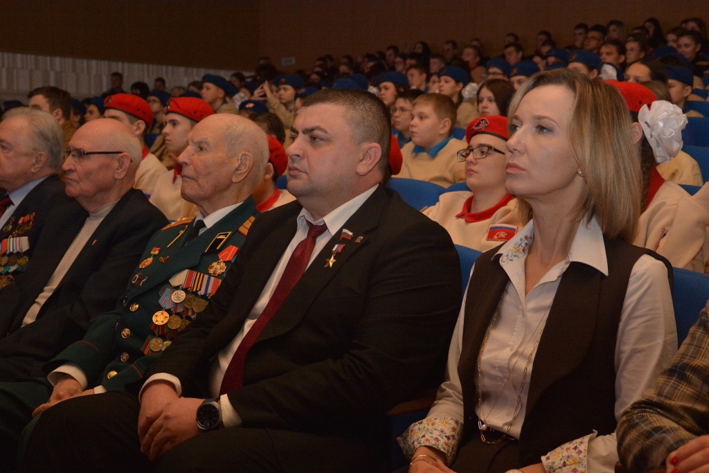 Председатель Воронежской гордумы Андрей Дьяченко принял участие в общероссийском Уроке Мужества