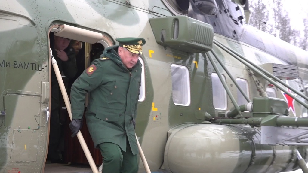 Глава Министерства обороны Шойгу прилетел в Екатеринбург