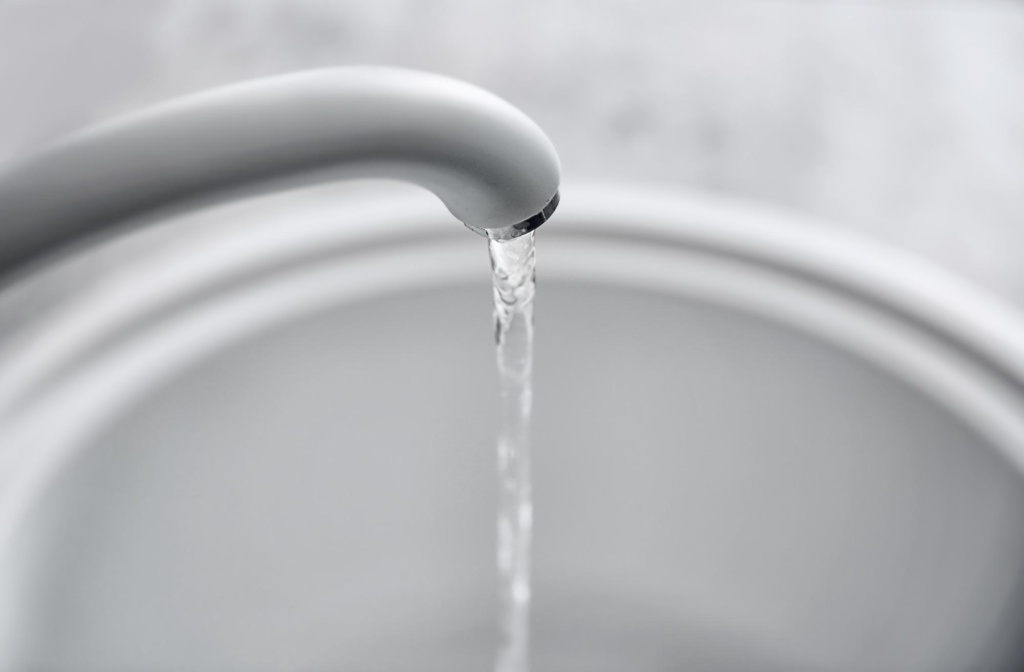 Псковский "Горводоканал" перешёл к новой технологии обеззараживания воды