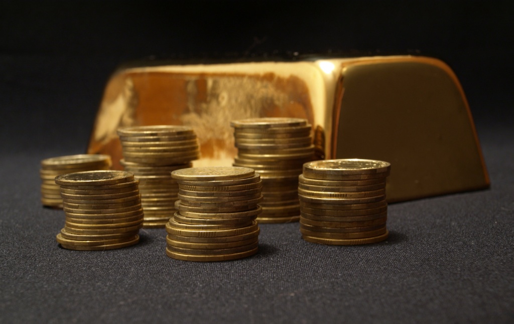 Золотой ажиотаж: россияне и мир наращивают покупки драгоценного металла