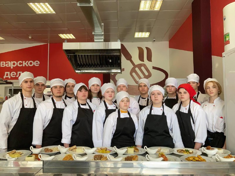 Школьники Домодедово осваивают профессии в рамках проекта «Путёвка в жизнь»
