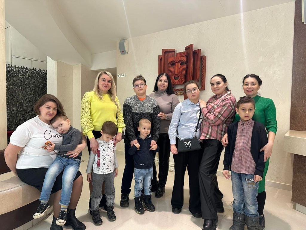 Подопечные общественной организации «Много дети» побывали в Мордовском национальном драмтеатре