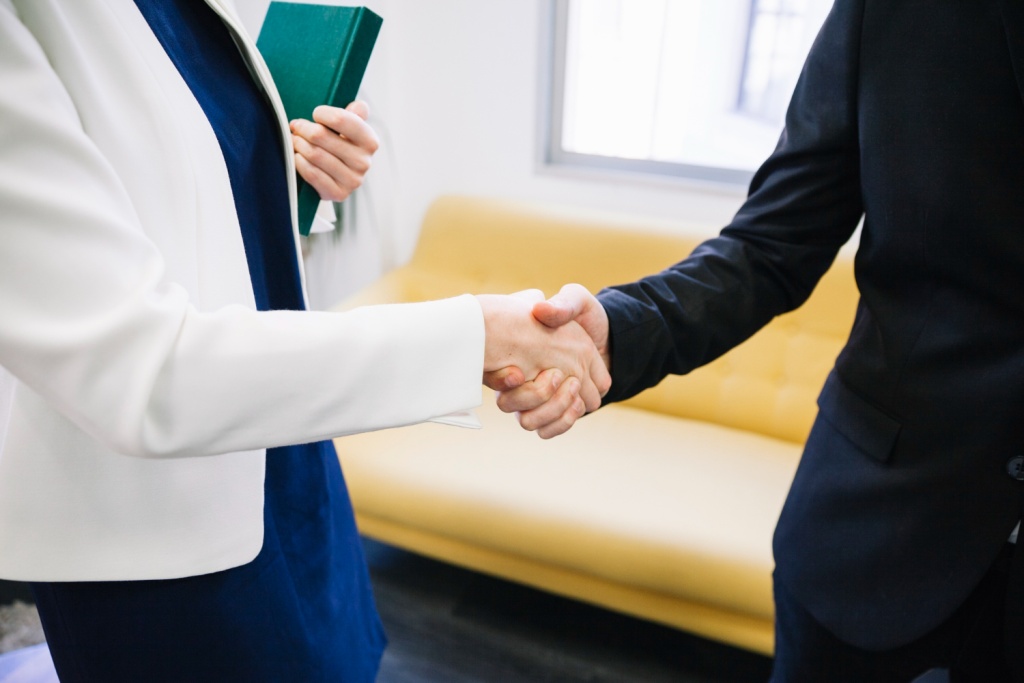 Депутат Заксобрания Оренбуржья Елена Афанасьева встретилась со студентами: разговор о ЖКХ, инициативном бюджетировании и роли молодёжи в развитии города