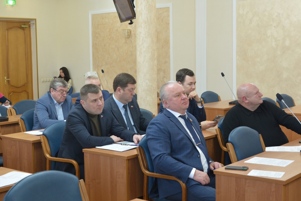 Воронеж на пути к комфортной среде: депутаты городской Думы корректируют программы благоустройства и ЖКХ Воронеж на пути к комфортной среде: депутаты городской Думы корректируют программы благоустройства и ЖКХ